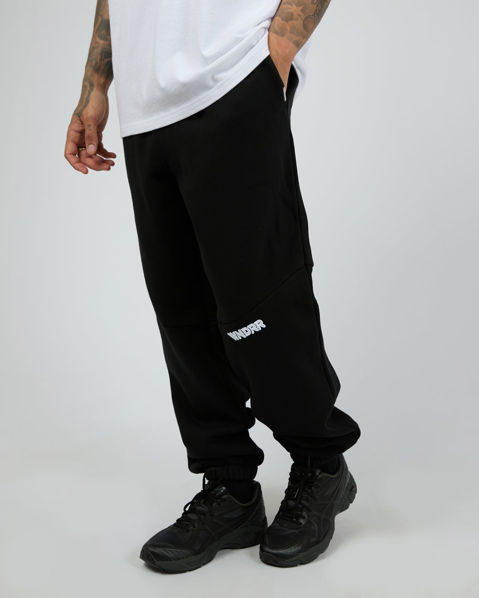 Halo Baggy Trackpant Black